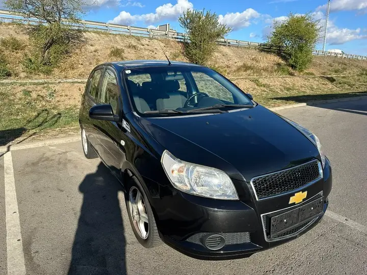 Chevrolet Aveo 2010 photo 3