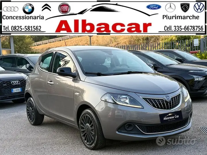 Lancia Ypsilon