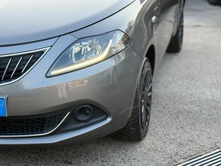 Lancia Ypsilon 2022 photo 4