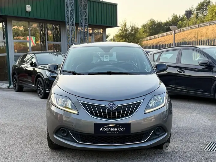 Lancia Ypsilon 2022 photo 2