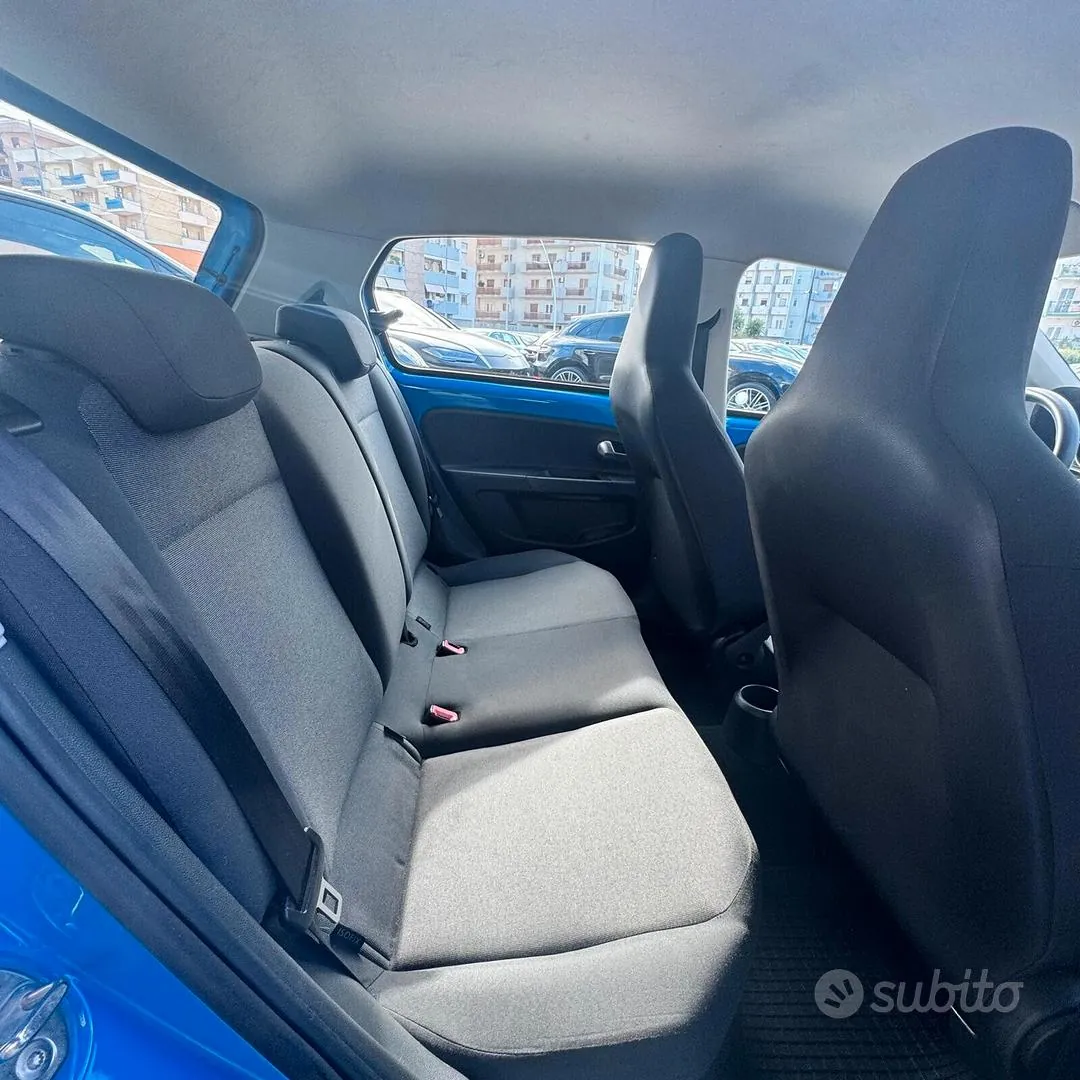 Volkswagen Up 2016 photo 5