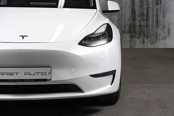 Tesla Model Y 2024 photo 3
