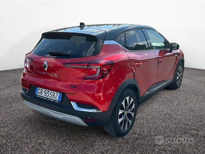 Renault Captur 2023 photo 3