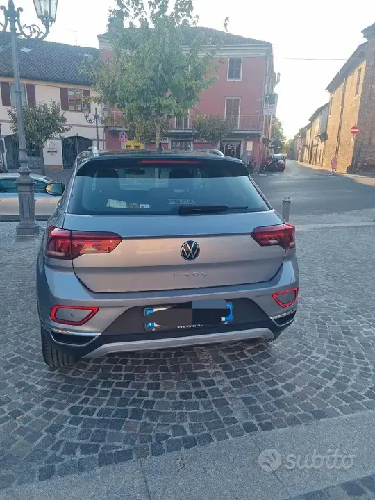 Volkswagen T-Roc 2023 photo 3