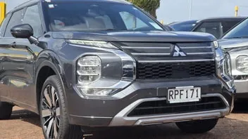 Mitsubishi Outlander 2026 photo 3