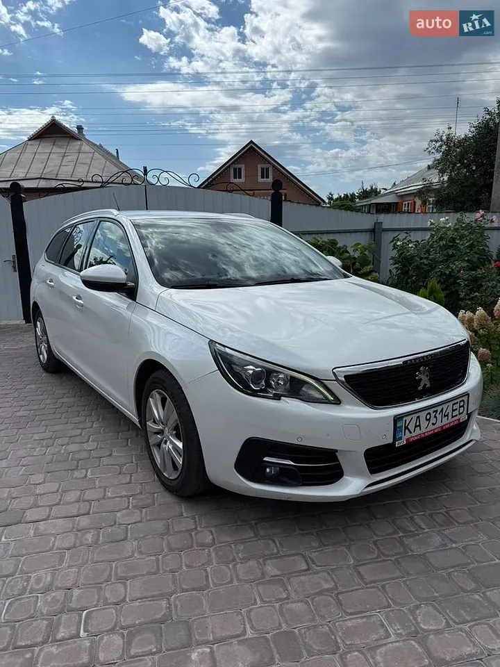 Peugeot 308 2021 photo 2