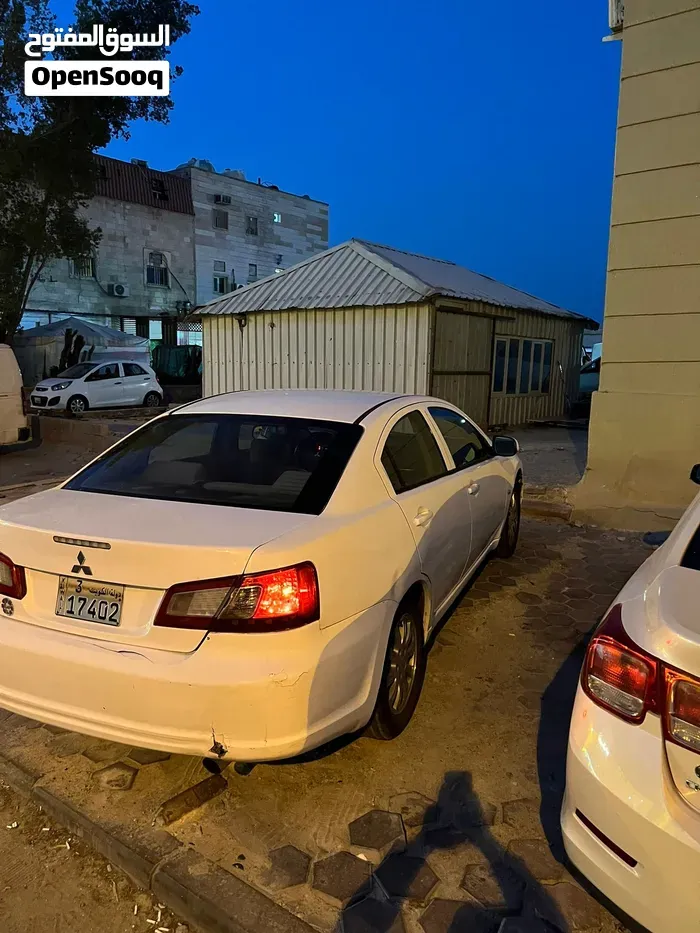 Mitsubishi Galant