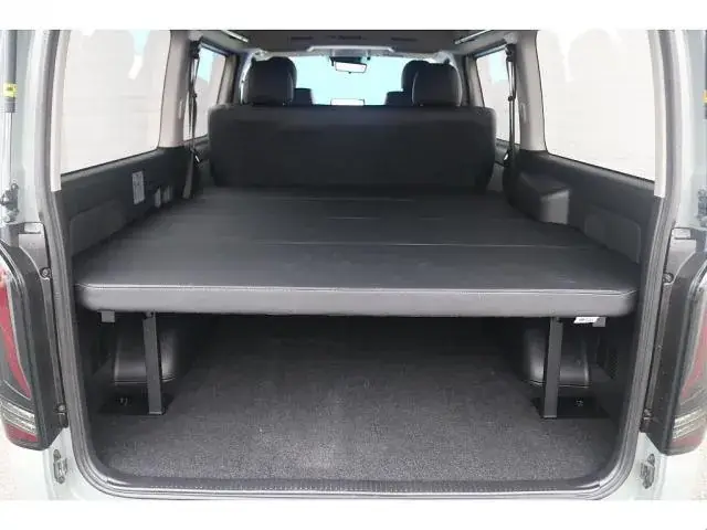 Toyota Hiace 2025 photo 2
