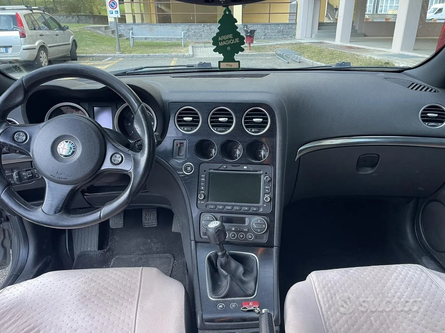 Alfa Romeo 159 2011 photo 5