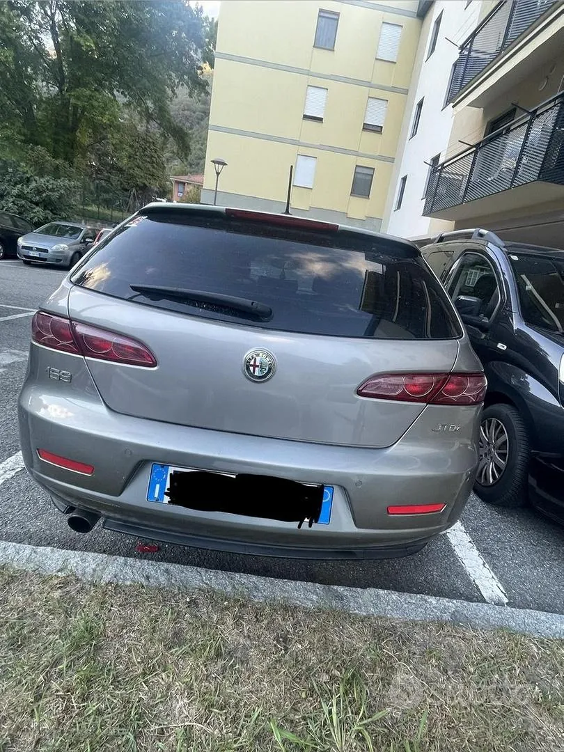 Alfa Romeo 159 2011 photo 4