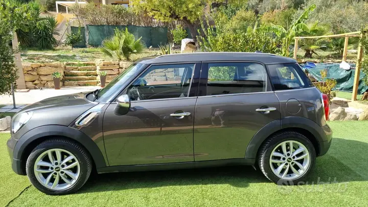 Mini Countryman 2012 photo 2