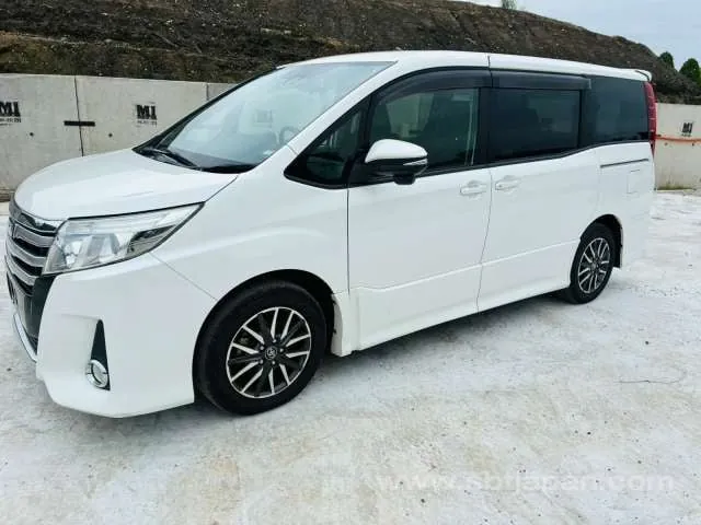 Toyota Noah Si 2016 photo 2
