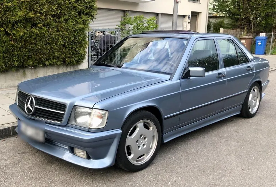 Mercedes-Benz 190 E