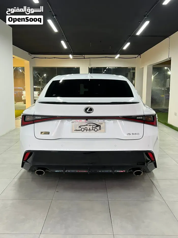 Lexus Is 2022 photo 4