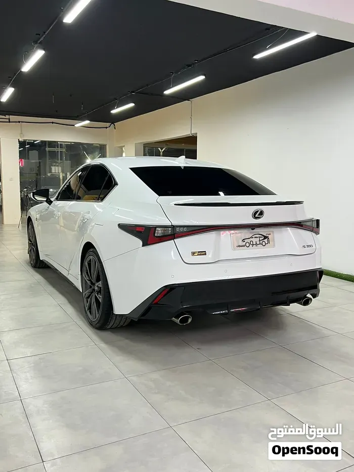 Lexus Is 2022 photo 3