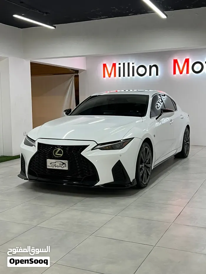 Lexus Is 2022 photo 2