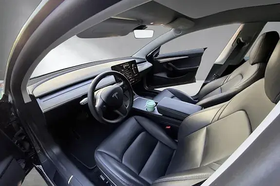 Tesla Model 3 2023 photo 5