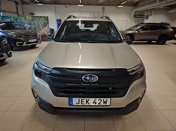 Subaru Forester 2025 photo 2