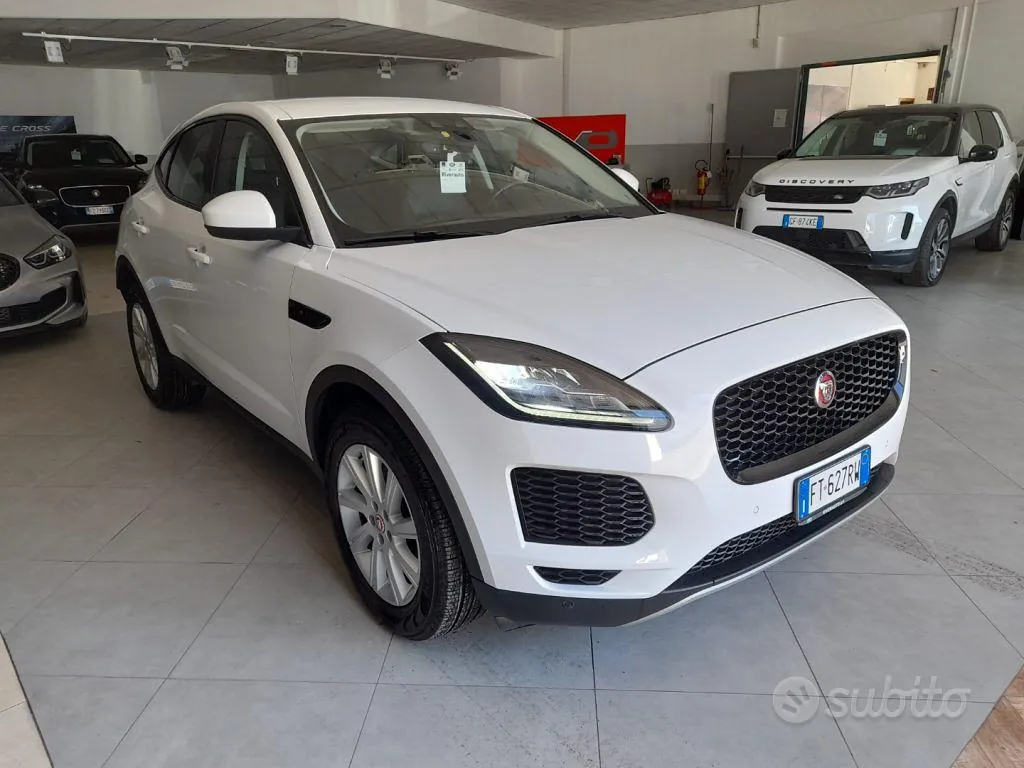 Jaguar E-Pace 2019 photo 2
