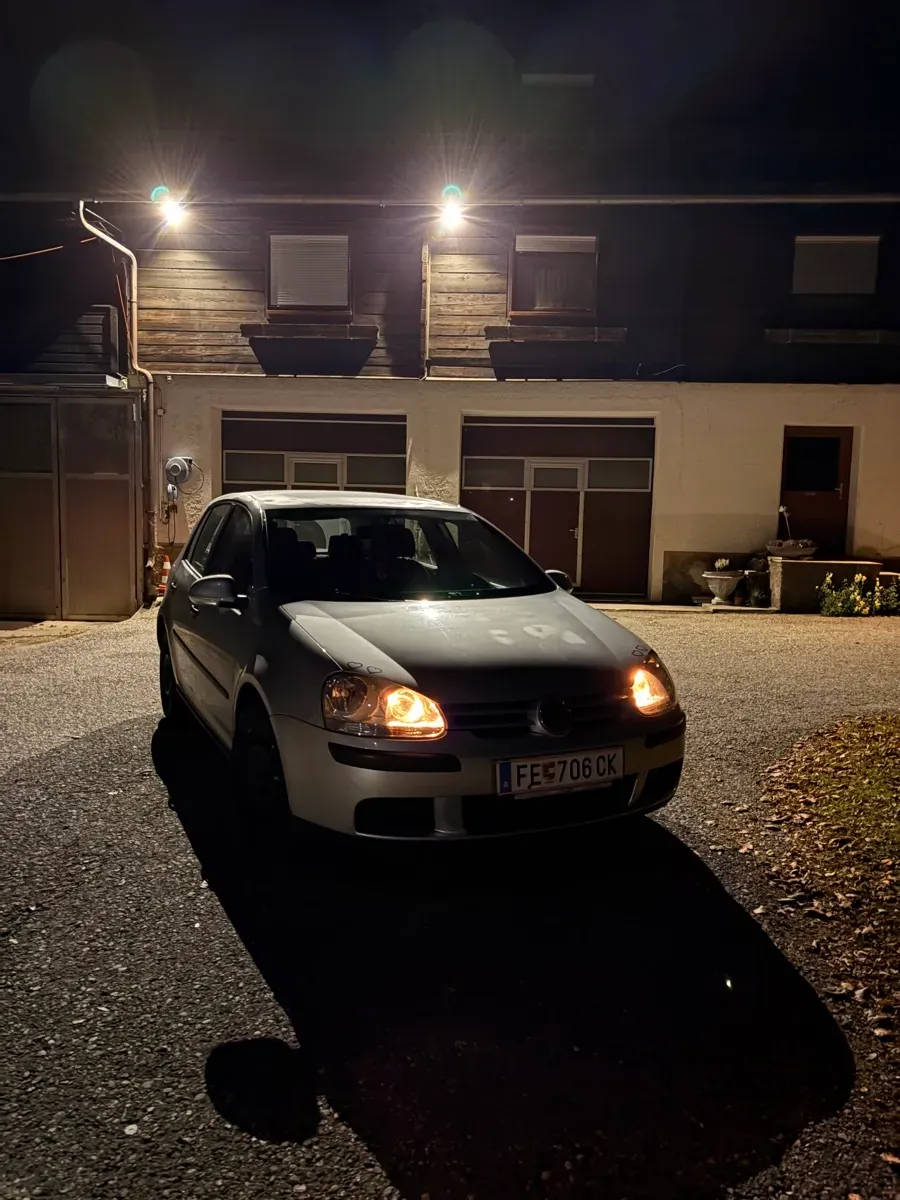 Volkswagen Golf 2005 photo 2