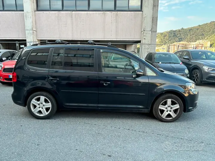 Volkswagen Touran 2015 photo 4
