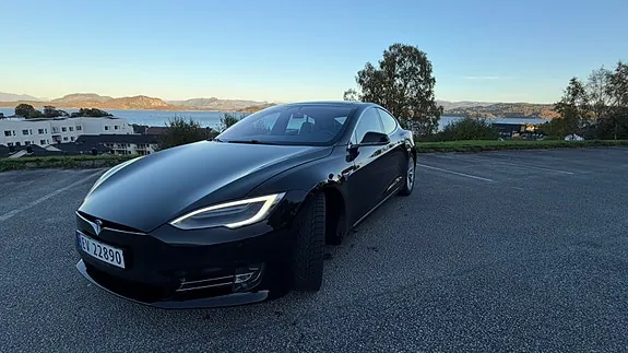 Tesla Model S 2018 photo 2