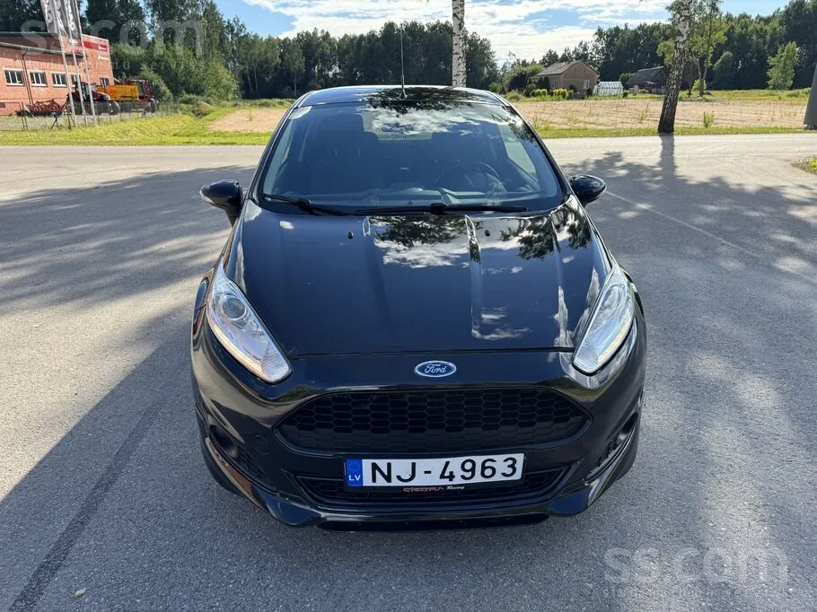 Ford Fiesta 2014 photo 2