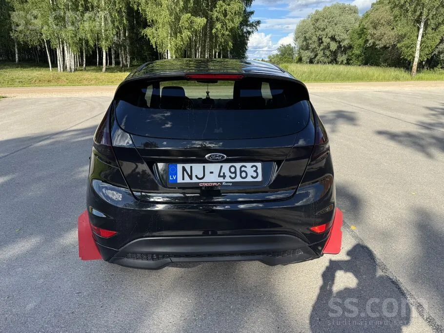 Ford Fiesta 2014 photo 5