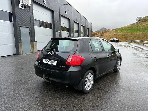 Toyota Auris 2008 photo 3