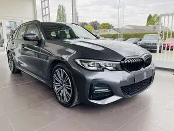 BMW 3 Series 2022 photo 3