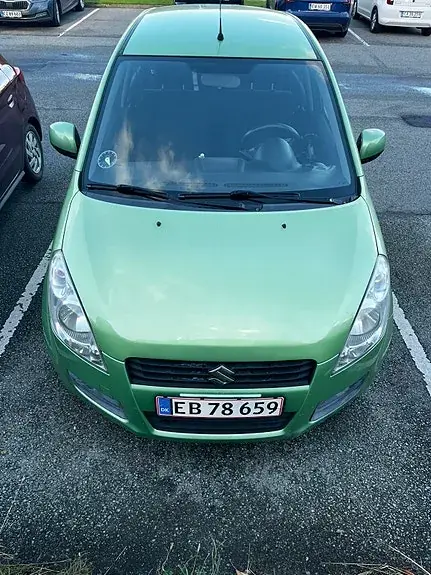 Suzuki Splash 2009 photo 2