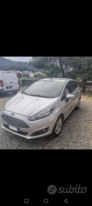 Ford Fiesta 2014 photo 3