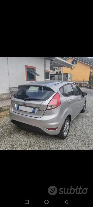 Ford Fiesta 2014 photo 2