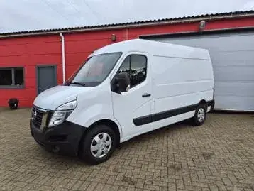 Nissan Nv400