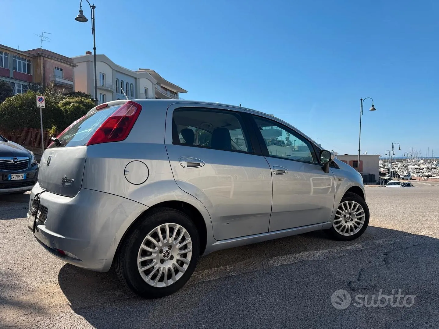 Fiat Grande Punto 2007 photo 2
