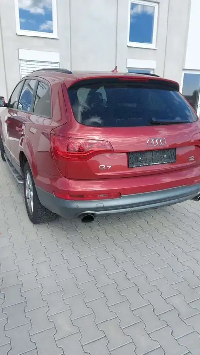 Audi Q7 2014 photo 2