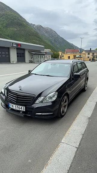 Mercedes-Benz E200 D