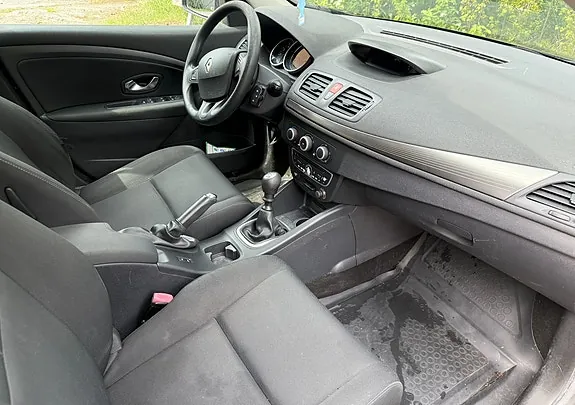 Renault Megane Iii 2010 photo 5