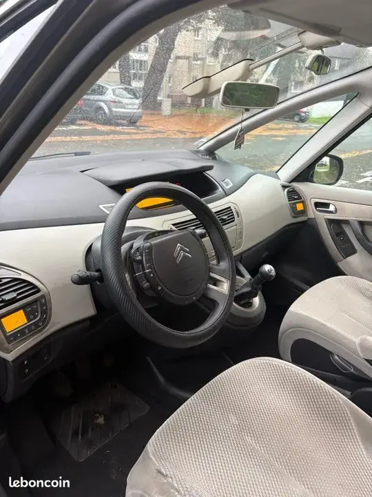 Citroen C4 Picasso 2008 photo 3