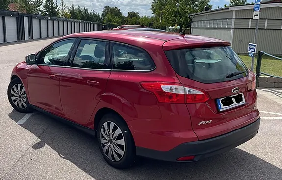 Ford Focus 2013 photo 2
