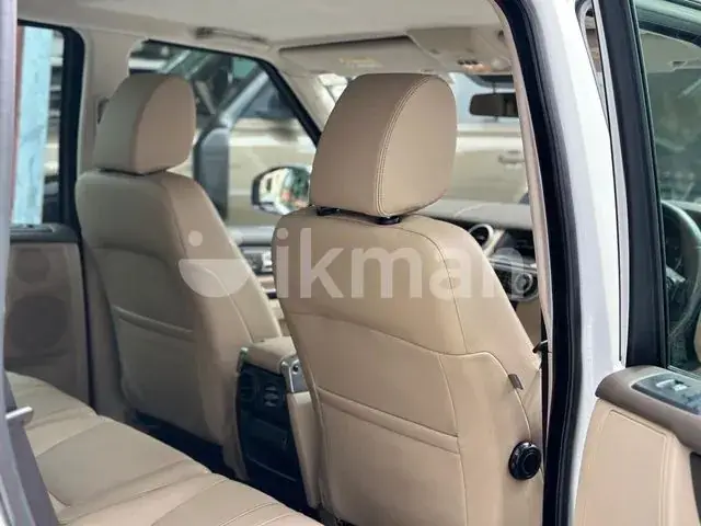 Land Rover Discovery 2015 photo 4