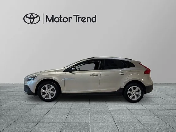 Volvo V40 Cross Country 2018 photo 3