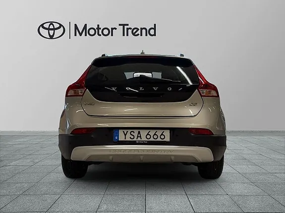 Volvo V40 Cross Country 2018 photo 4