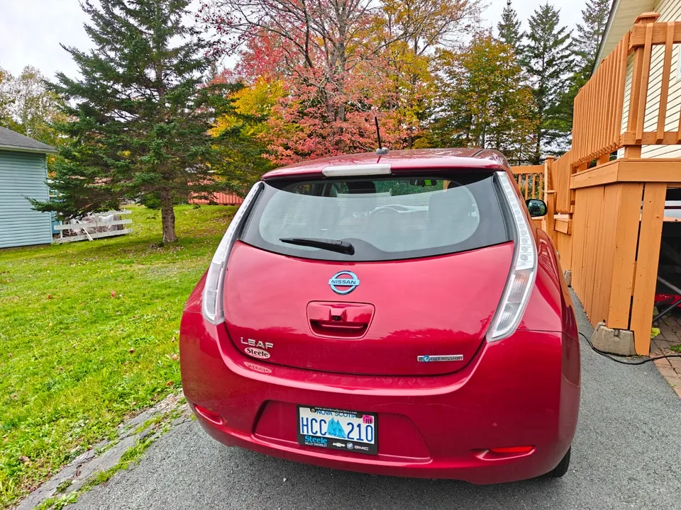 Nissan Leaf 2015 photo 4