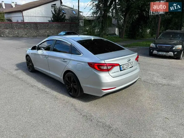 Hyundai Sonata 2015 photo 4