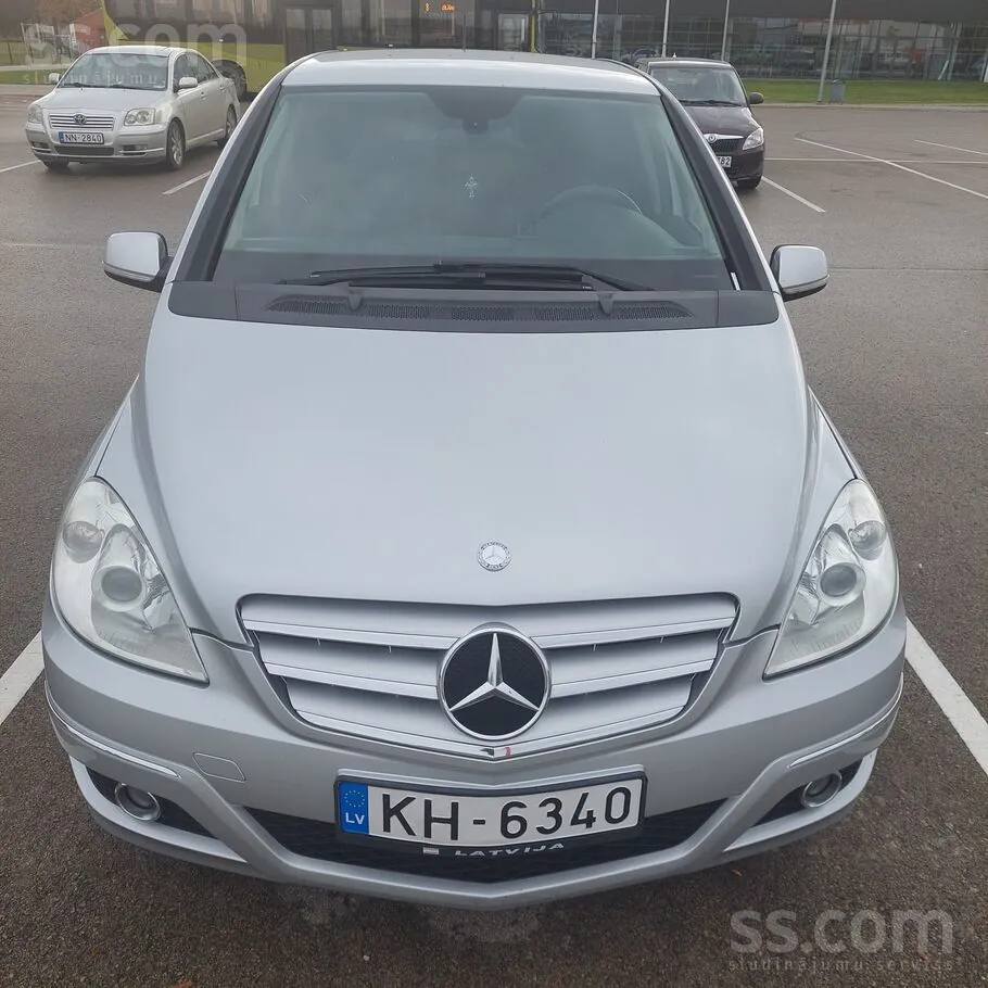 Mercedes-Benz B200