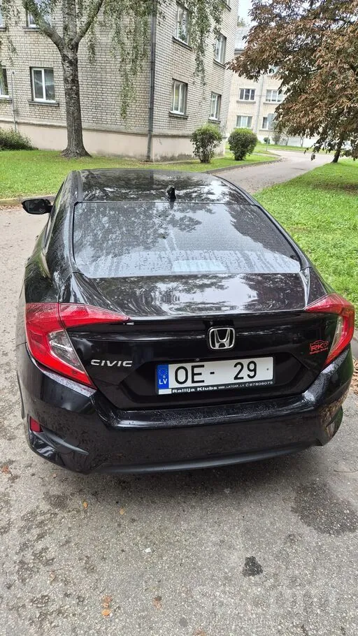Honda Civic 2018 photo 2