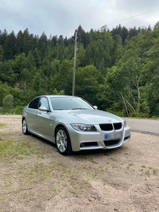 BMW 318I