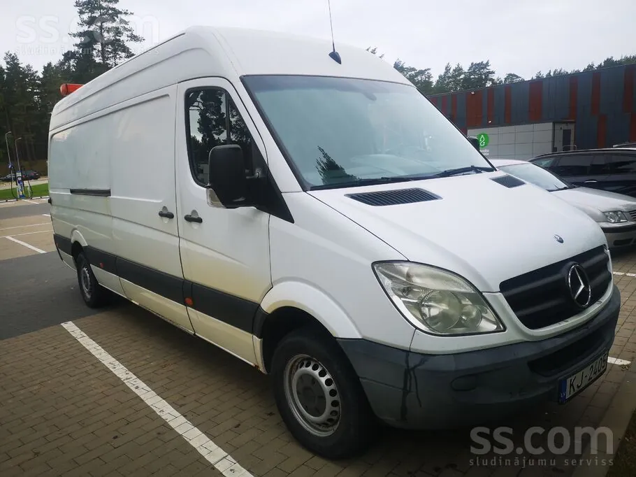 Mercedes-Benz Sprinter 2012 photo 2