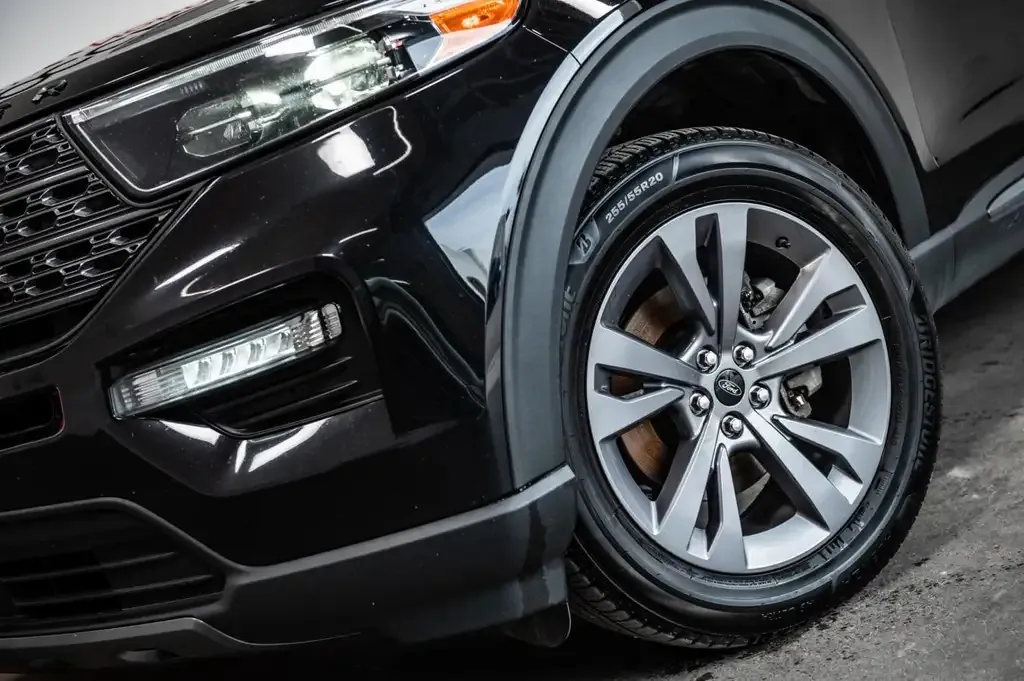 Ford Explorer 2022 photo 2